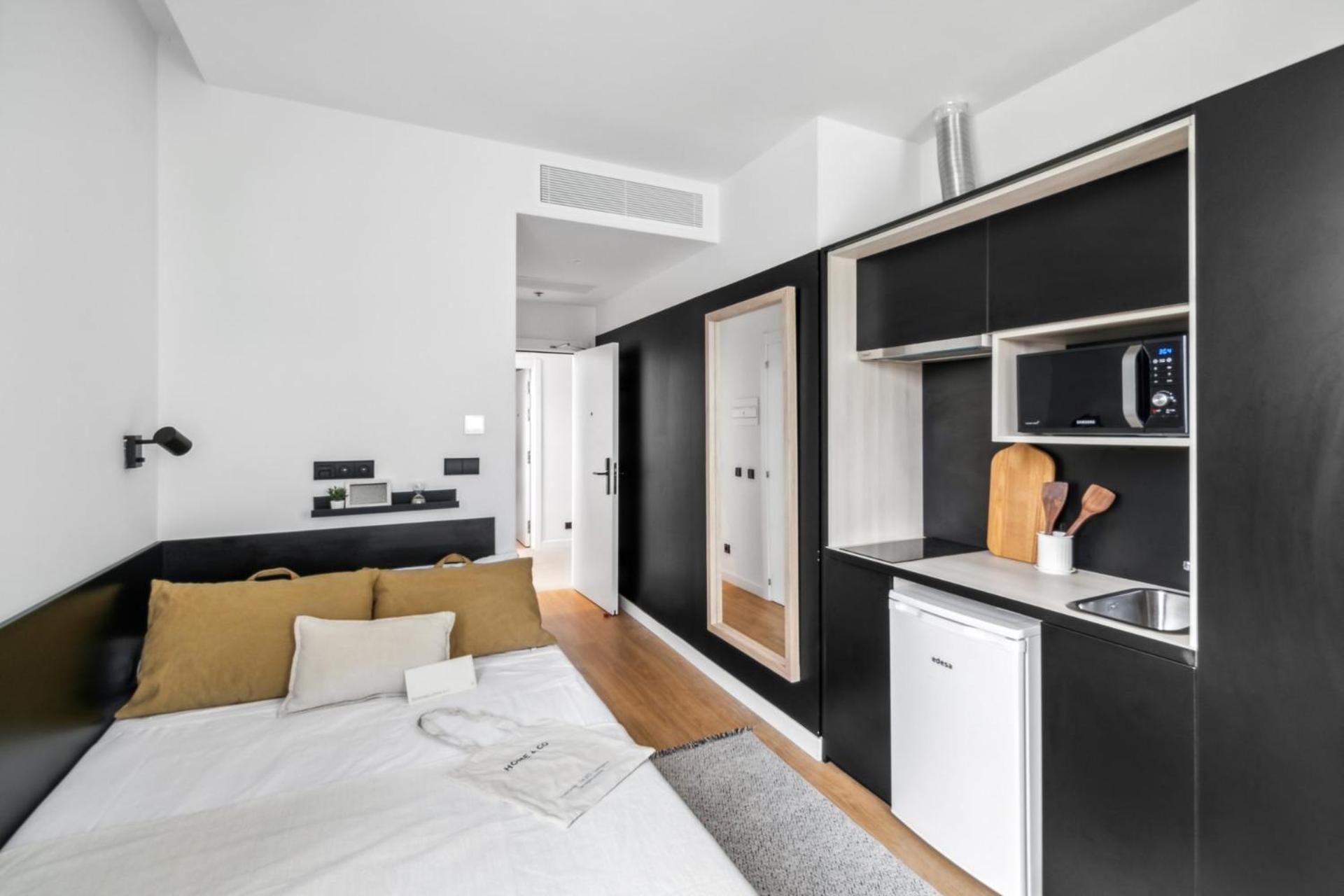 Home And Coliving Pamplona Exteriör bild
