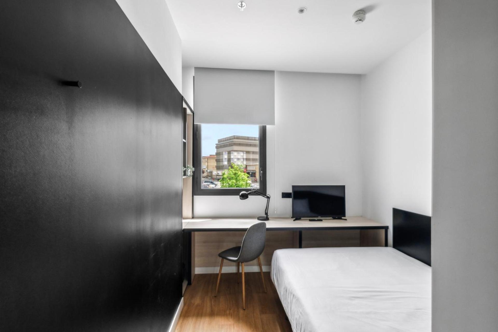 Home And Coliving Pamplona Exteriör bild