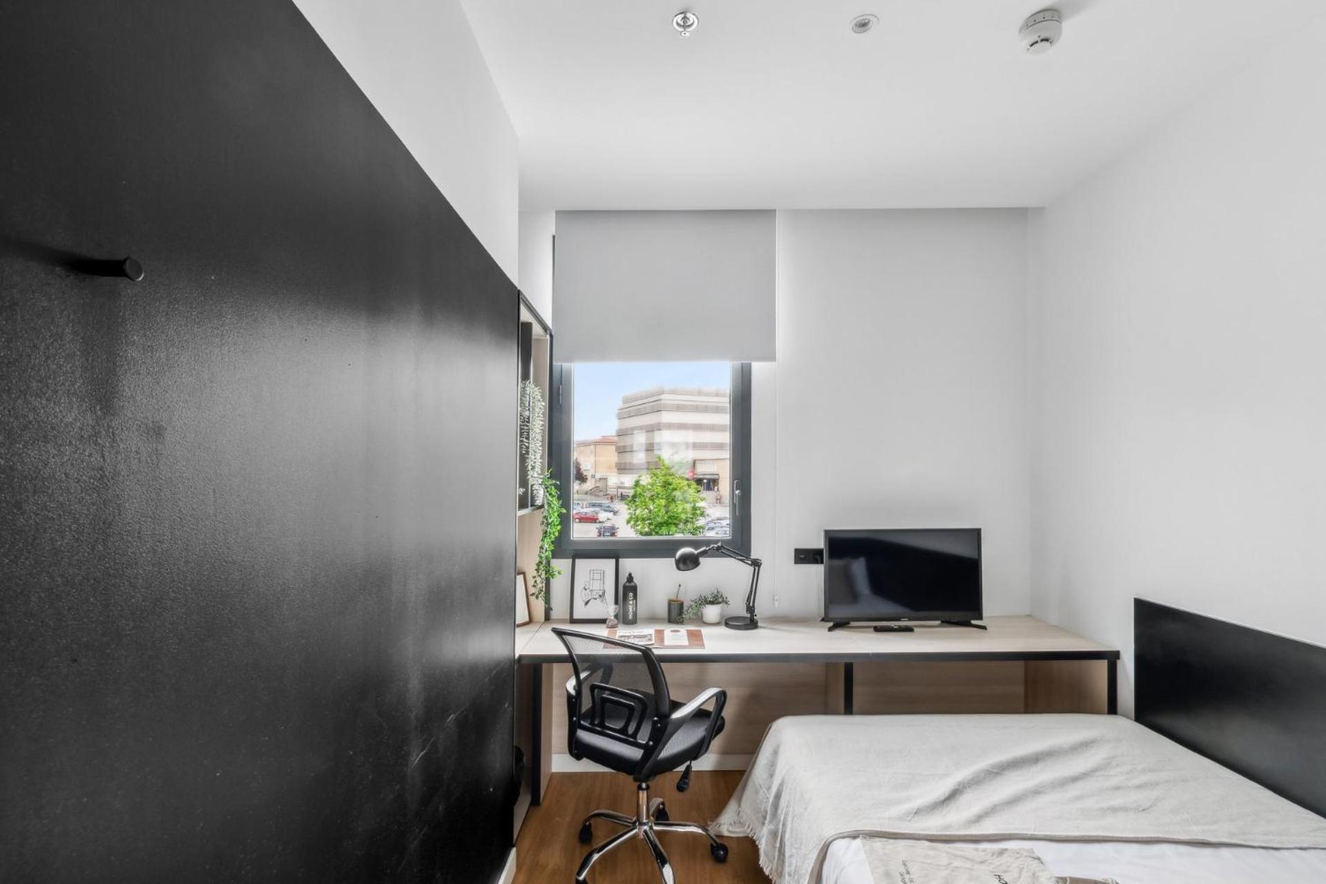 Home And Coliving Pamplona Exteriör bild
