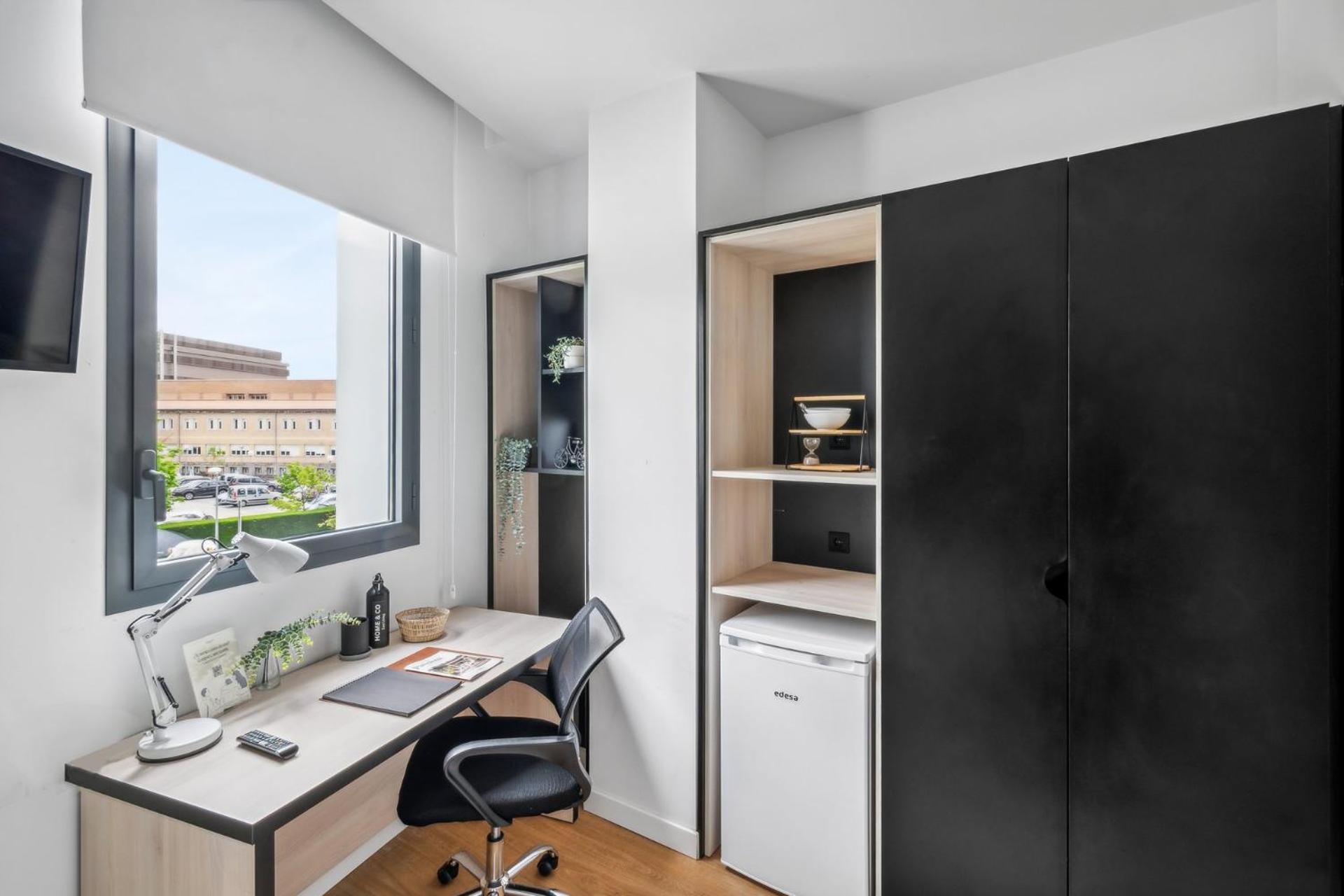 Home And Coliving Pamplona Exteriör bild